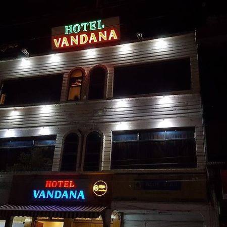 Hotel Vandana โกตา ภายนอก รูปภาพ